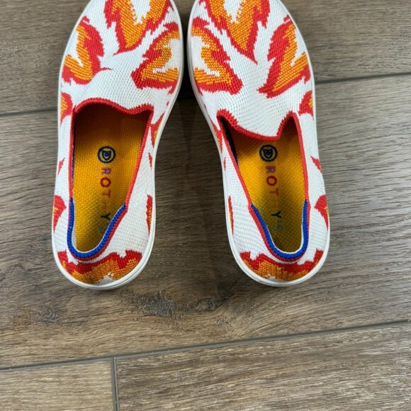 Rothys Kids Sz 2  flame sneakers white machine washable Style 007-107 Slip-On - Picture 7 of 8